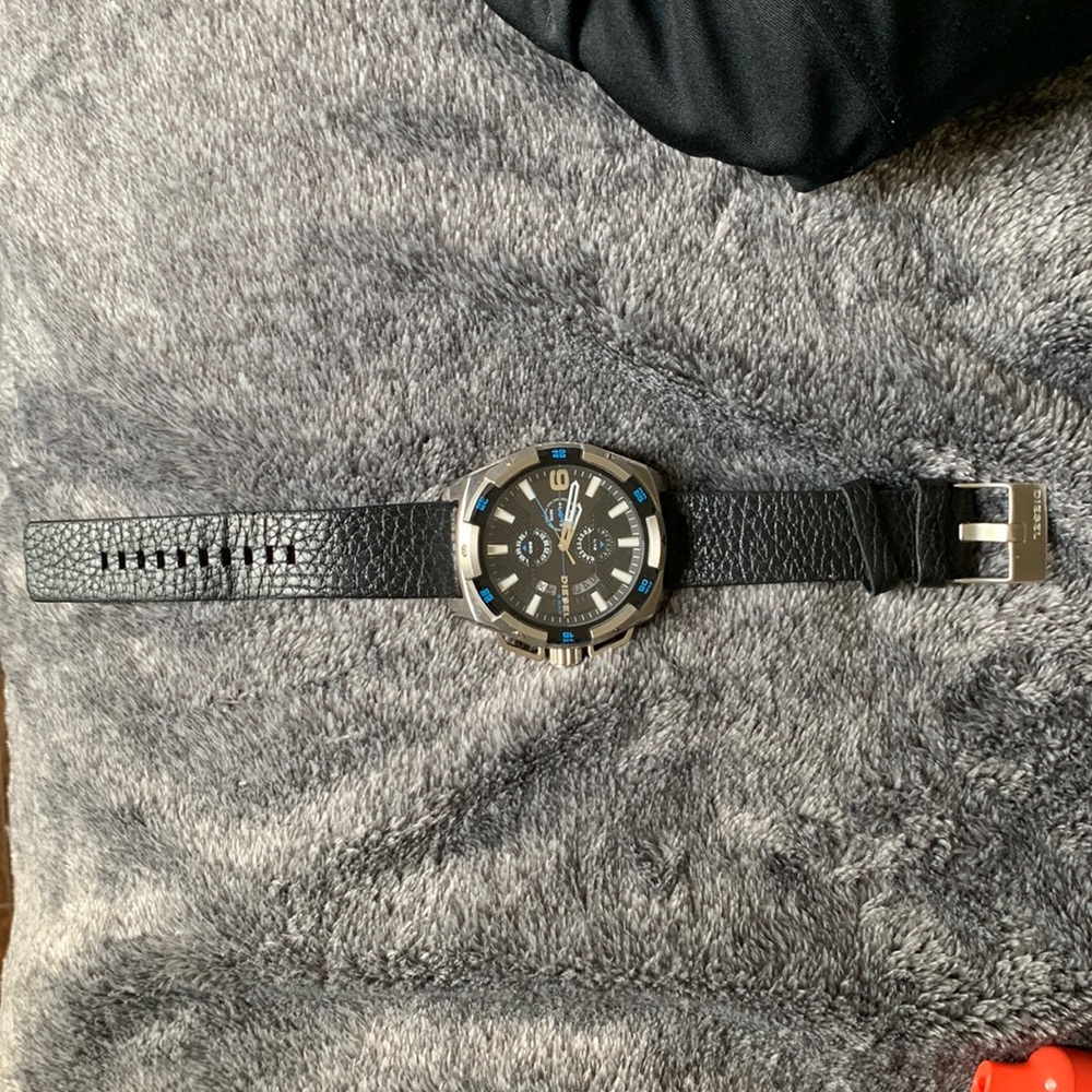 Diesel Heavyweight chronograph black dial mens Watch DZ4392